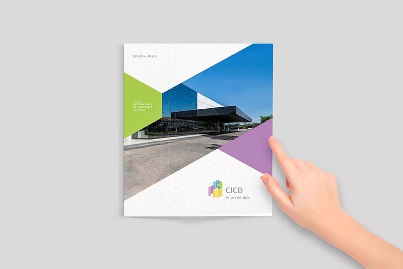 國(guó)內(nèi)畫冊(cè)設(shè)計(jì)