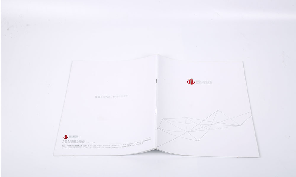 做一本畫冊(cè)設(shè)計(jì)多大美觀？