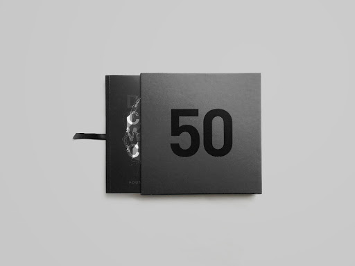 集團(tuán)做紀(jì)念相冊多少錢一本