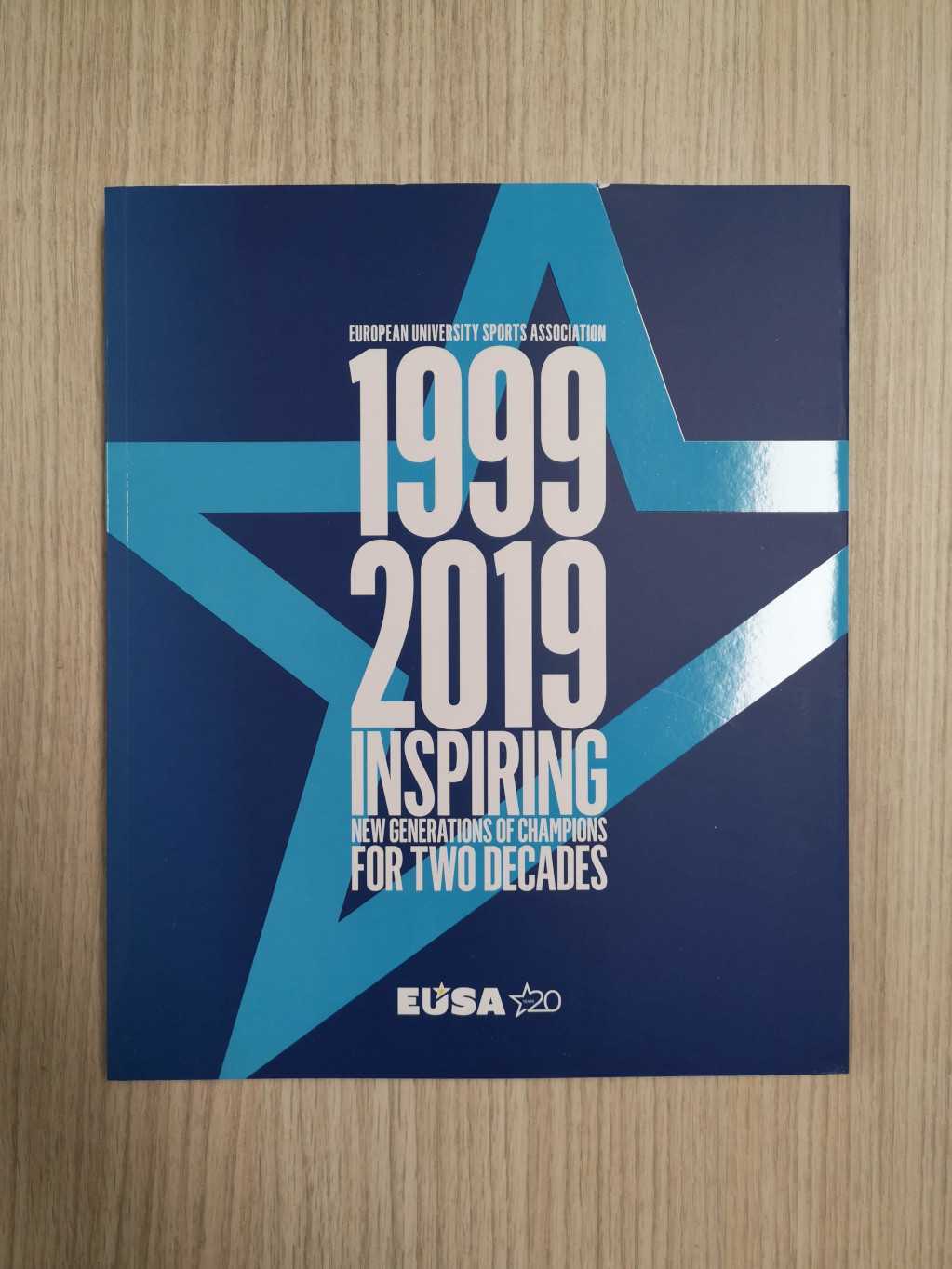 企業(yè)印刷紀念冊制作